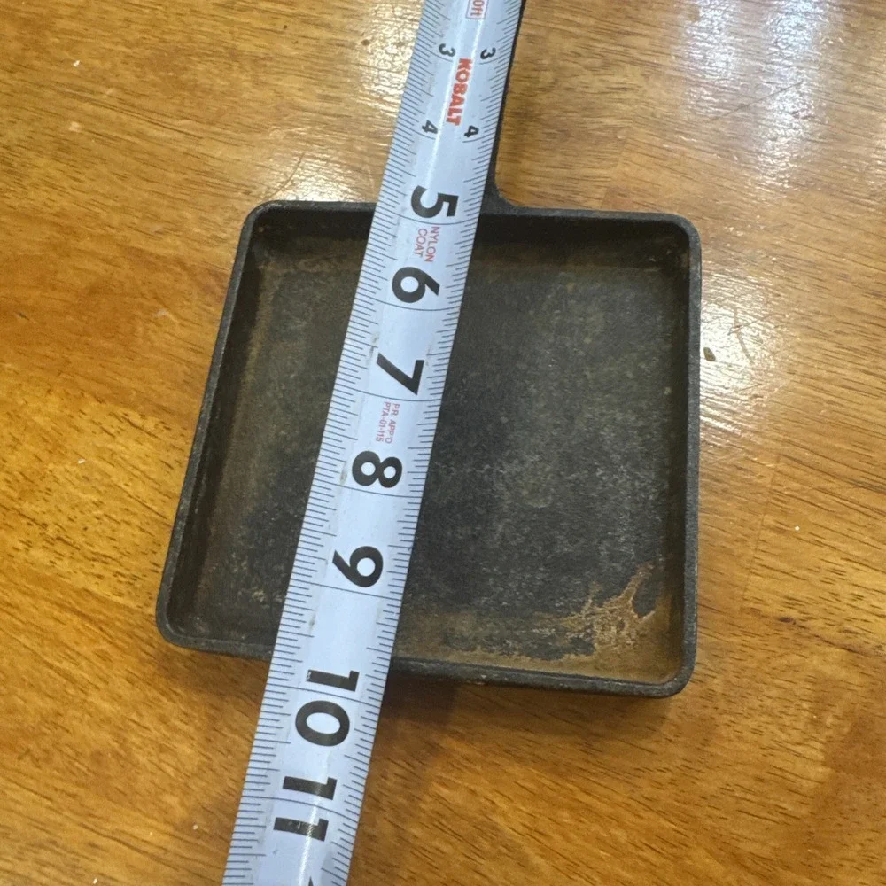Cast Iron Skillet Mini Square 5